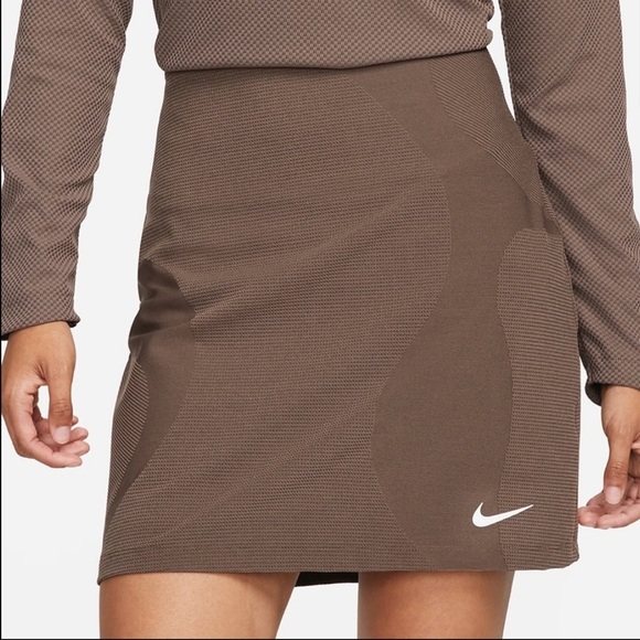 Nike Dri-FIT UV Tour Women's Golf Skort NWT - Picture 4 of 9
